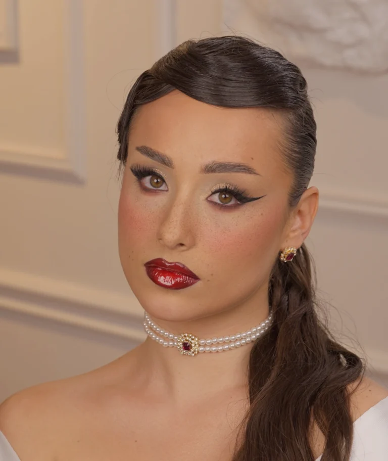 Timeless Liner & Red